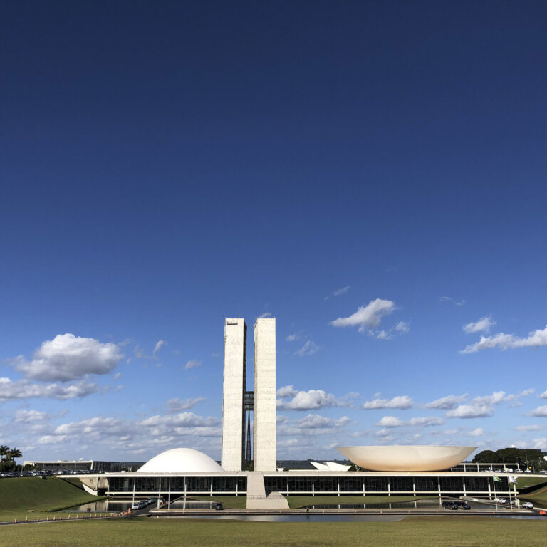 Mobilização pressiona por mudança em regra do BPC para cuidadores