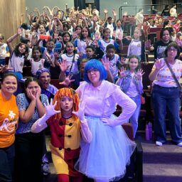 Marília promove ação do Maio Laranja contra abuso e exploração infantil