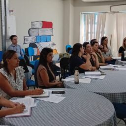 Educação de Marília discute novas regras para escolas de tempo integral