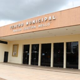 Teatro Municipal recebe palestra sobre arte e transformação em Marília