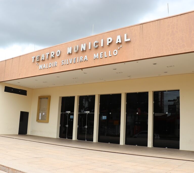 Teatro Municipal recebe palestra sobre arte e transformação em Marília