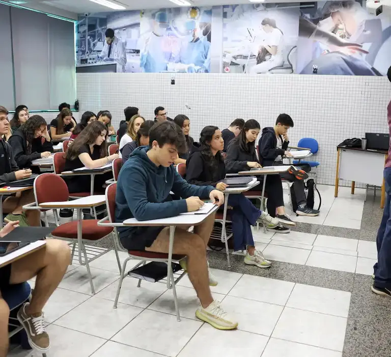 Desenrola Fies: estudante pode renegociar dívida a partir desta quarta