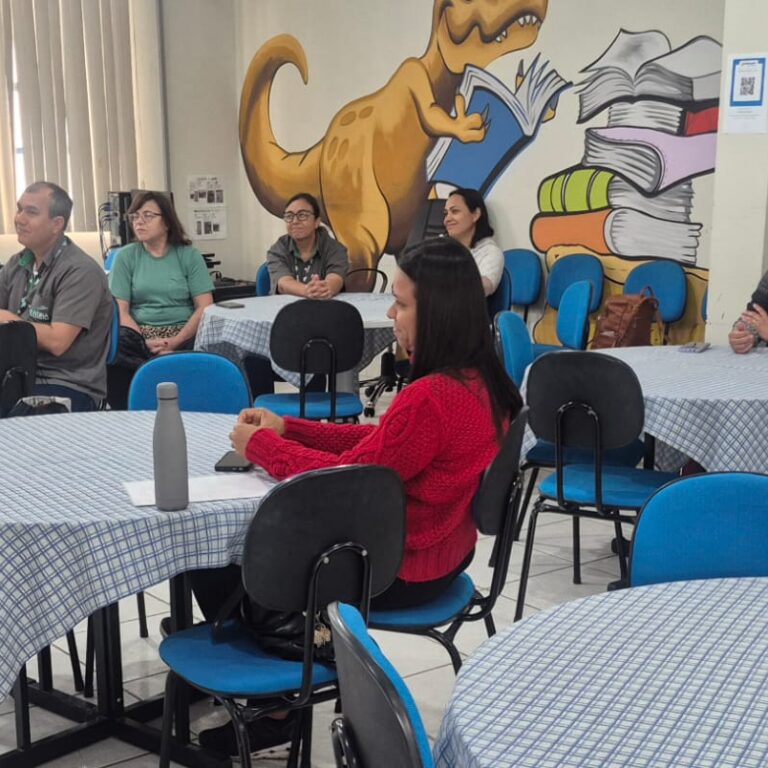 Educação capacita motoristas e monitores do transporte do Espaço Potencial