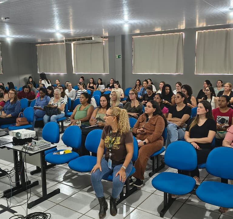 Saúde capacita profissionais para uso de novo sensor de glicemia em Marília