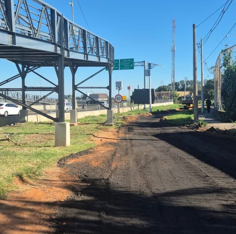 Prefeitura realiza melhorias em rua não pavimentada na zona oeste de Marília