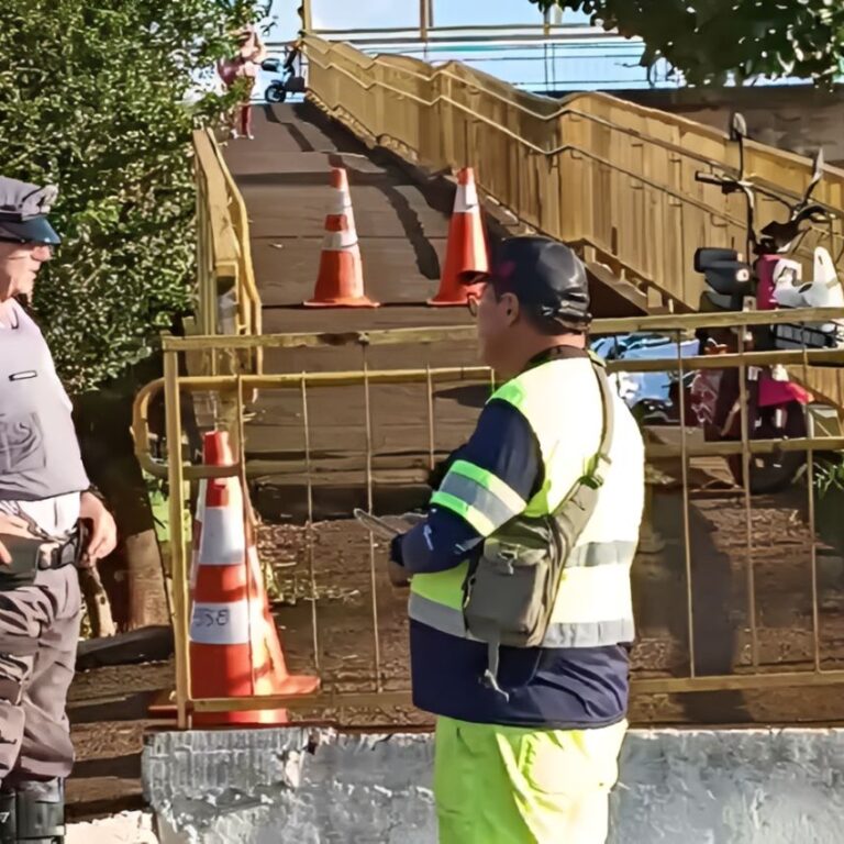 Mulher com bicicleta elétrica morre após sofrer mal súbito em passarela da região