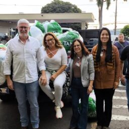 Santa Casa recebe doação de 360 cobertores após campanha de empresária