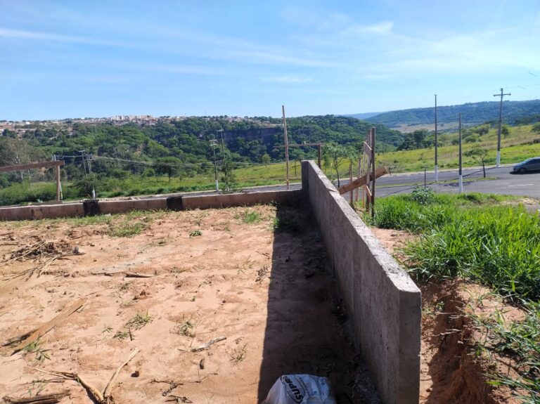 Obras do Vale dos Dinossauros são retomadas após paralisação na Via Expressa