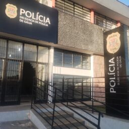 Violência contra irmãos leva homem de 34 anos à  prisão em Gália