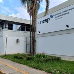 Grevistas da Unesp de Marília mantêm paralisação e aprovam novos atos