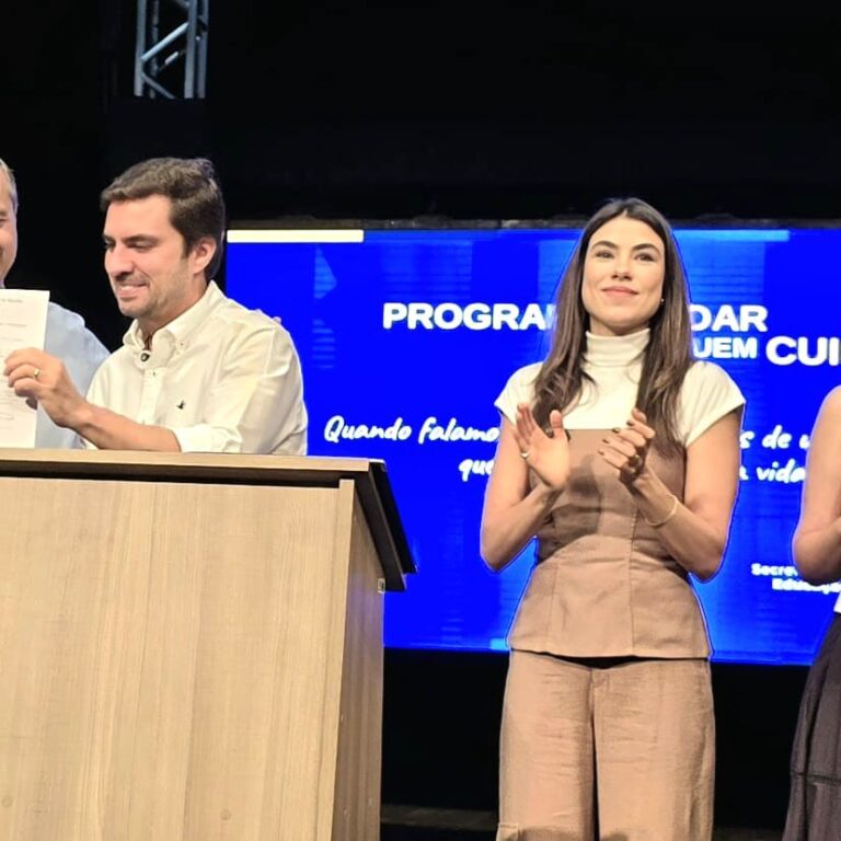 Presidente da Câmara destaca ampliação dos serviços para autistas e apoio às famílias