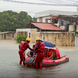 Tempestades em PE deixam quatro mortos e mais de mil desalojados
