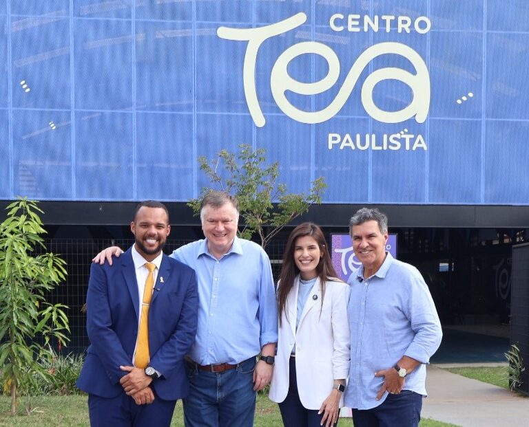Dani Alonso e Capitão Augusto visitam unidade modelo do Centro TEA Marília