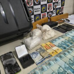 Operação na zona norte prende dois por tráfico e posse ilegal de arma de fogo