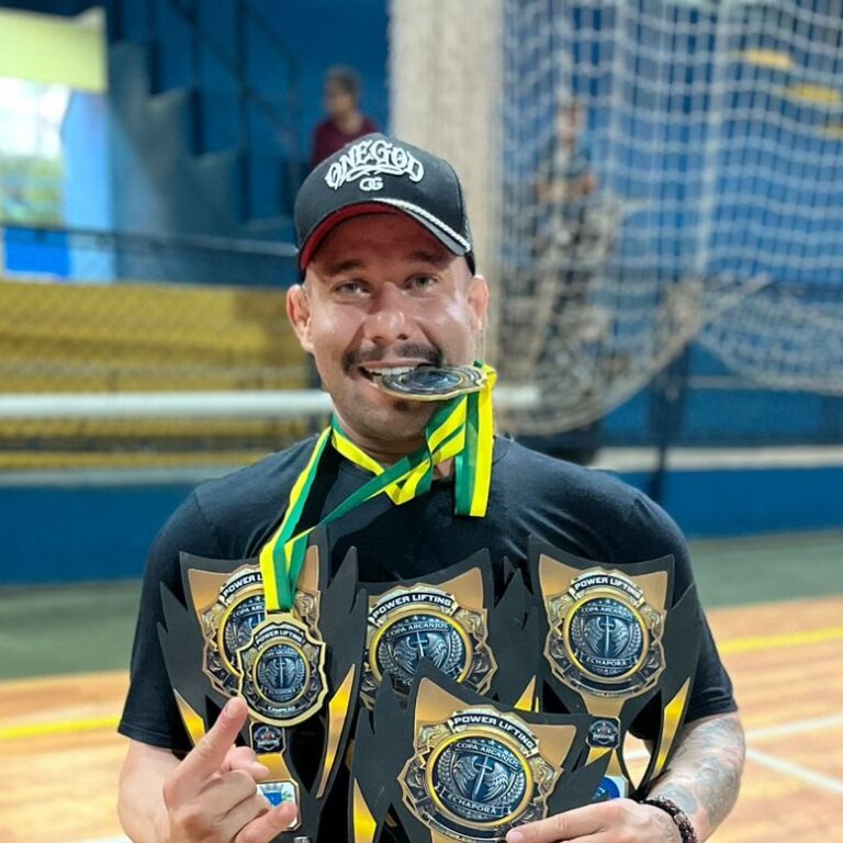 Marília conquista quatro pódios na Copa Arcanjos de Halterofilismo