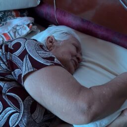 MN TV: Dor extrema e longa espera marcam drama de aposentada