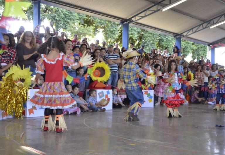 Prefeitura divulga calendário com 62 festas juninas da rede municipal em Marília