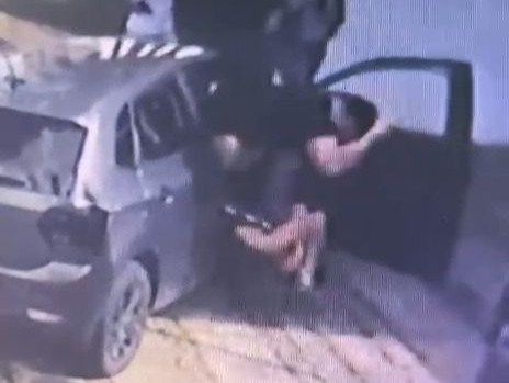 Vídeo mostra empresário sendo espancado em prédio de Marília