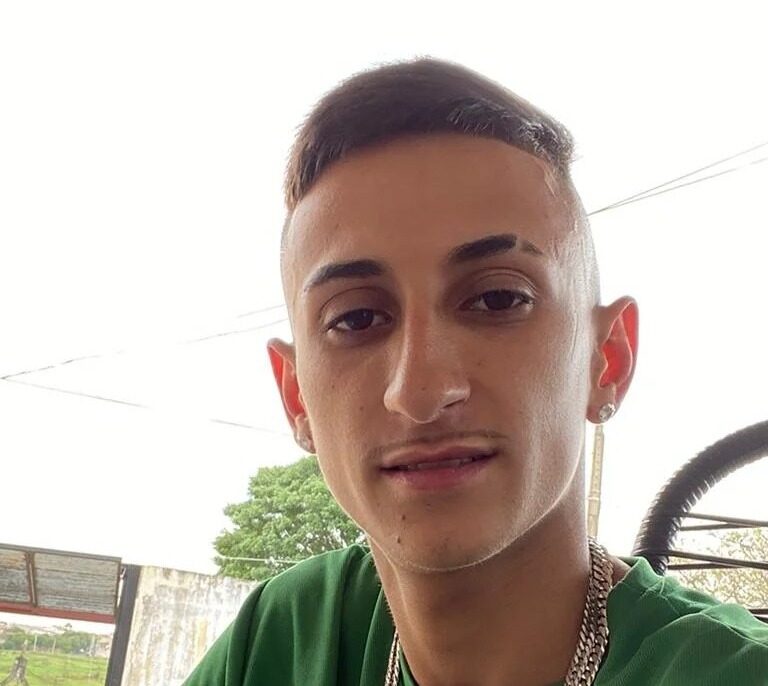 Jovem que morreu em acidente levava adolescente na garupa em Marília