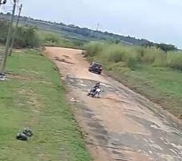 Vídeo flagra tragédia que matou motociclista atingido por linha com cerol