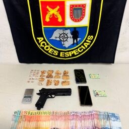 Casal suspeito de comprar tijolo de maconha por R$ 7 mil e fracionar para venda é preso