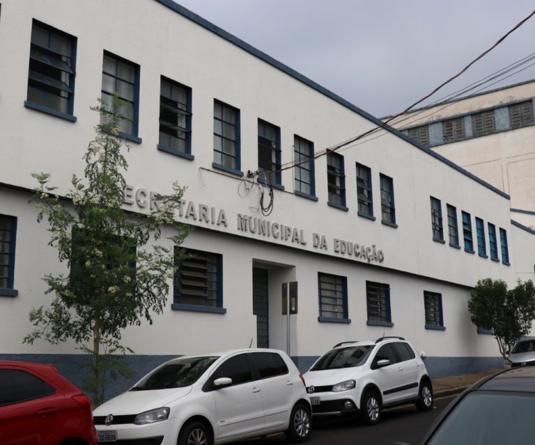 Marília reabre licitação para contratação de 400 cuidadoras escolares