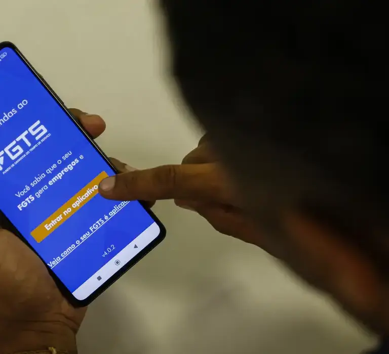 Desenrola Brasil: uso do FGTS para pagar dívidas começa nesta segunda-feira