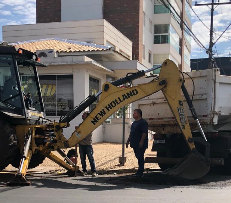 Prefeitura conclui obra de contenção de erosão na rua Álvares Cabral