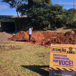 Prefeitura recupera erosão na avenida Keiji Akutagawa no Jardim Marília