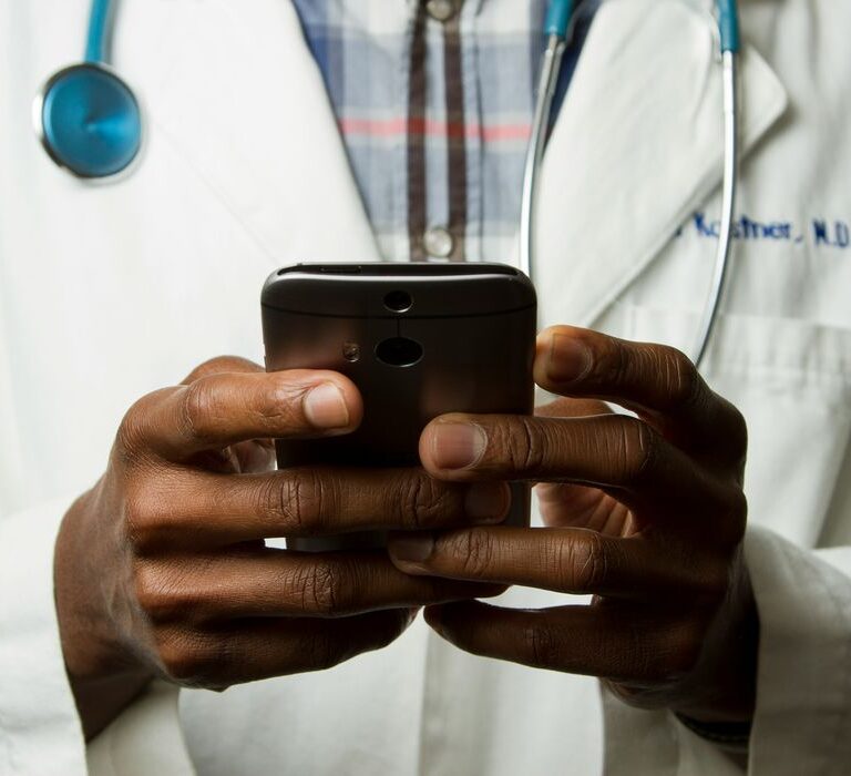 Enamed será requisito para exercício da medicina no Brasil