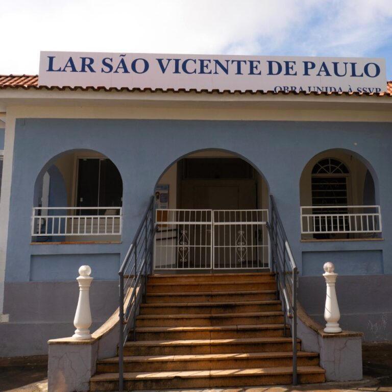 Campanha do agasalho da Unimed Marília beneficia asilo São Vicente de Paulo