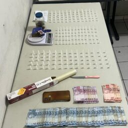 Cerco a suspeitos em bar apreende meio tijolo de maconha e 199 porções de cocaína