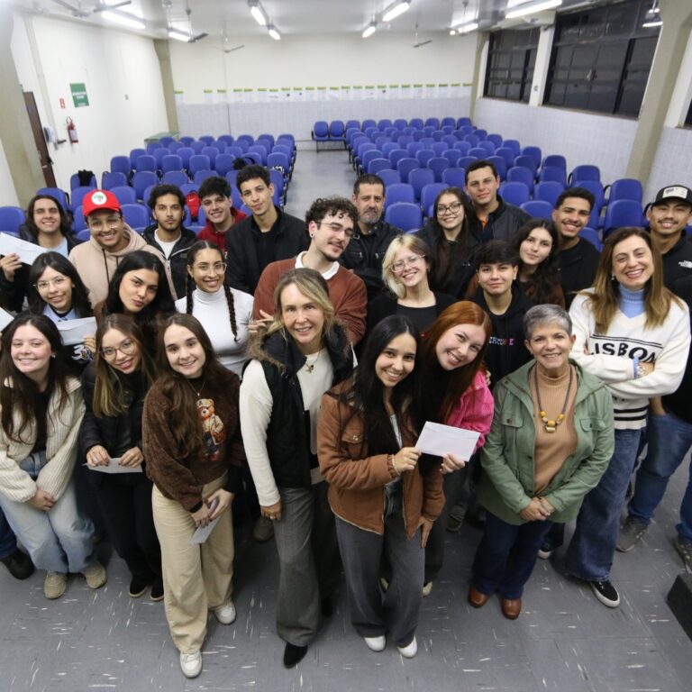Aula da Saudade reúne concluintes de Publicidade da Unimar em despedida
