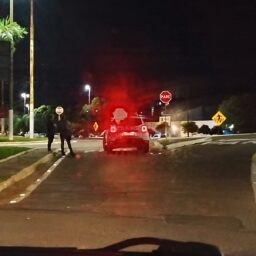 Colisão entre motos deixa mulher ferida na avenida da Saudade em Marília
