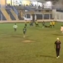 Árbitro sofre fratura no punho e acusa jogador de agressão durante partida em Marília