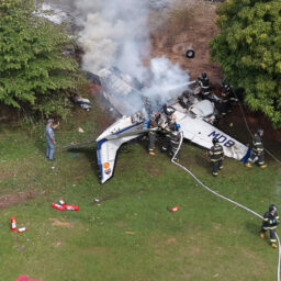 Veja as imagens do acidente aéreo que matou duas pessoas em Marília