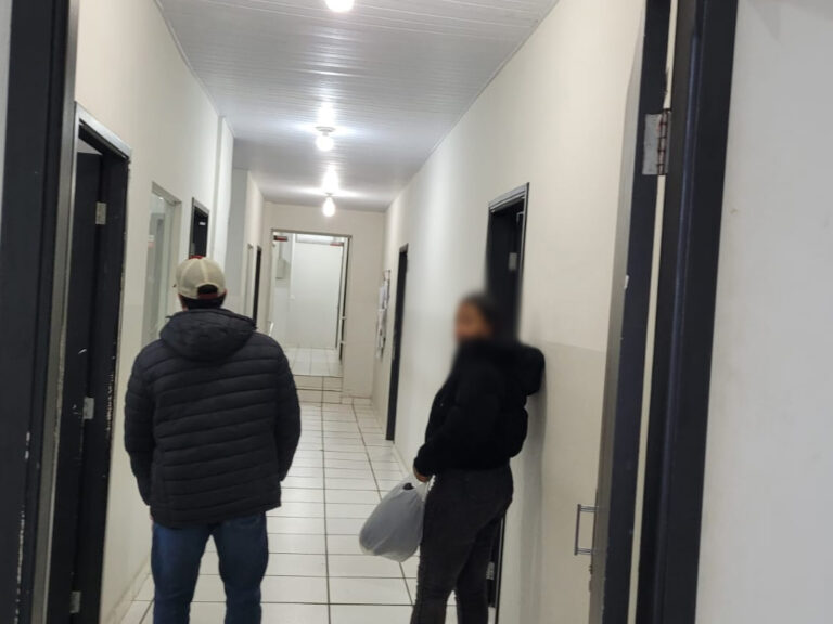 Jovem tenta matar ex-namorado com seis facadas em Garça