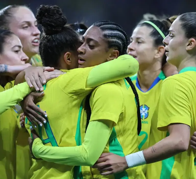 Seleção feminina encara Estados Unidos esta noite em São Paulo