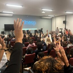 Estudantes da Unesp aprovam fim da greve no campus de Marília