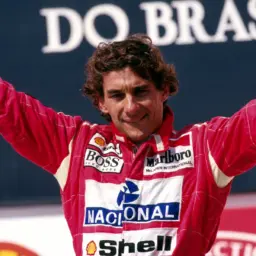 Ayrton Senna é reconhecido oficialmente como Herói da Pátria 