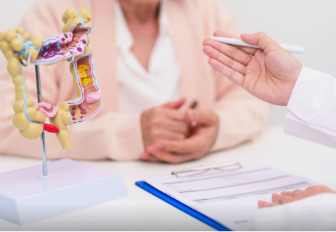 Sinais do câncer colorretal devem ser checados com rapidez; saiba mais