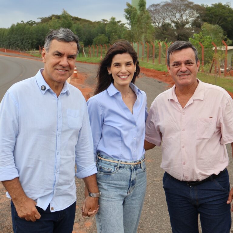 Parlamentares visitam obras da ciclovia de Avencas