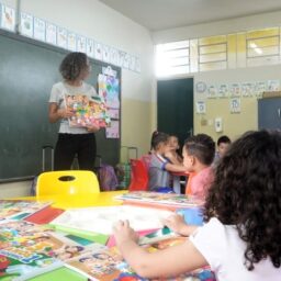 Vera Cruz oficializa ensino em tempo integral na rede municipal; implantação começa em 2027