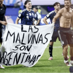 Ato de jogadores argentinos reacende debate sobre domínio das Malvinas