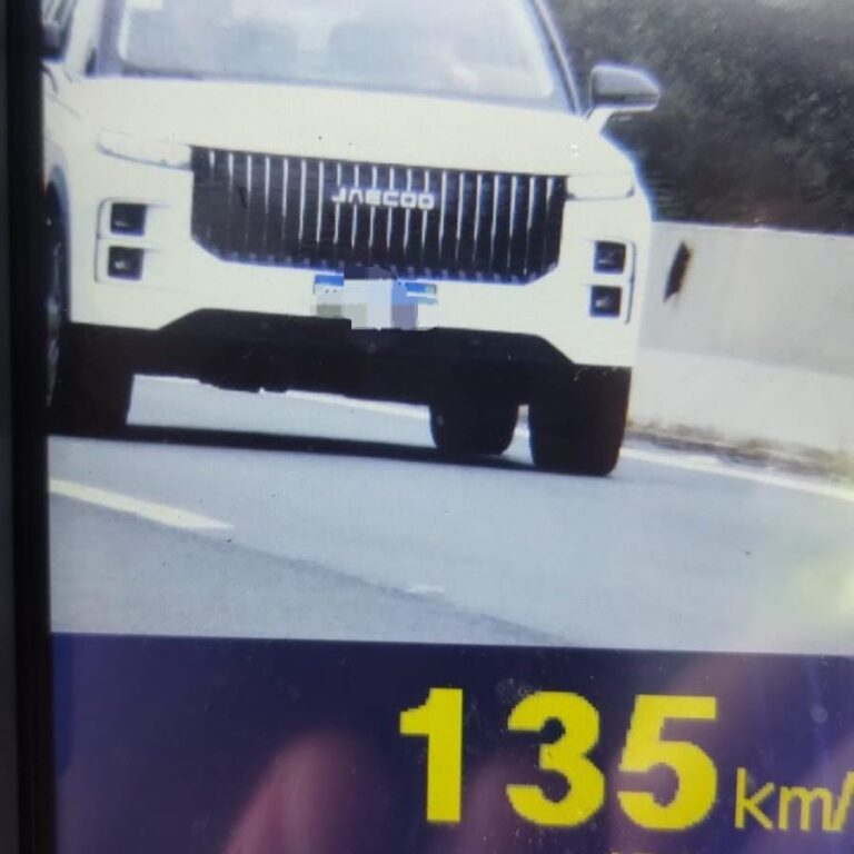 Polícia Rodoviária flagra 52 motoristas acima da velocidade na SP-294 em Marília