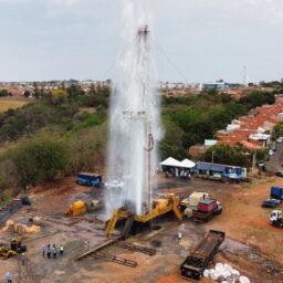 A velocidade responde à urgência. O planejamento constrói o futuro