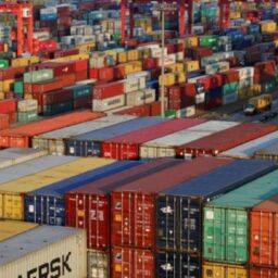 Tarifa de 37,5% atingirá quase 4 mil produtos brasileiros, estima CNI