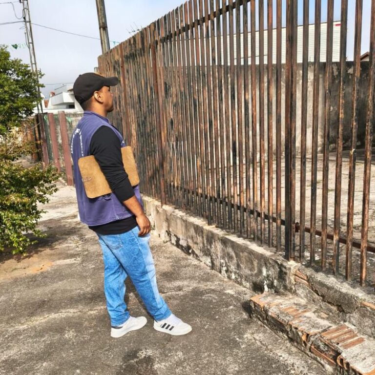 Ação contra a dengue esbarra em 43% dos imóveis trancados e recusas na zona sul