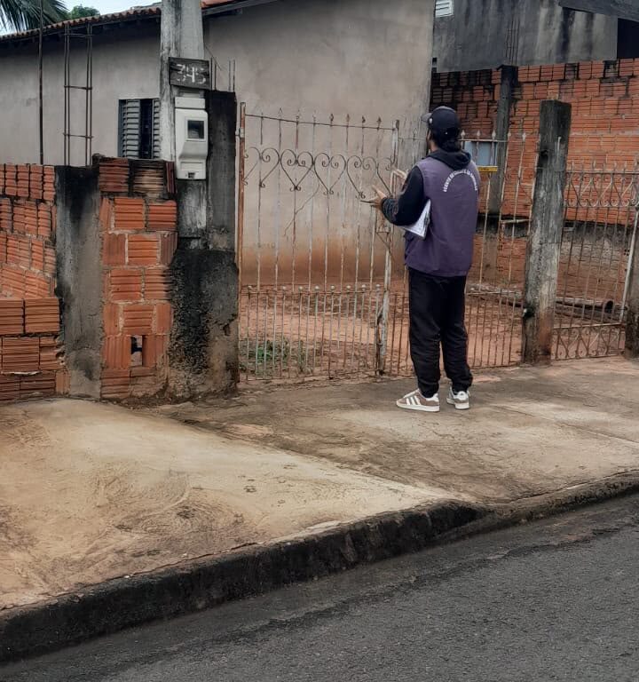 Saúde elimina focos da dengue, mas esbarra em imóveis fechados em Amadeu Amaral
