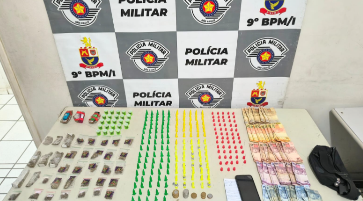 Homem tenta fugir de abordagem e é preso com drogas e dinheiro no Parque das Primaveras